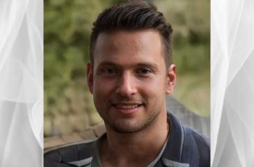 Solution Outline - Alex Mitchell - Graphic Designer and UX/UI